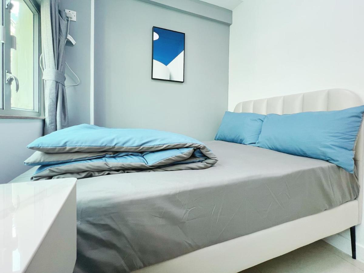 Student - 26 Man Yuen Street *