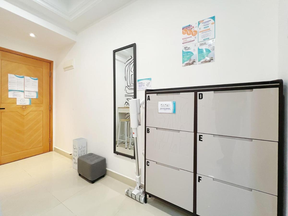 Student - 26 Man Yuen Street * Hong Kong