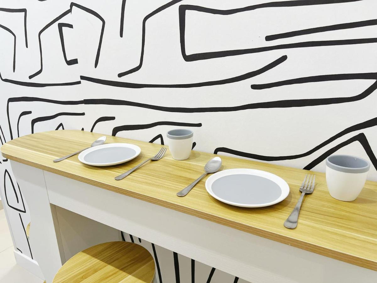 Student - 26 Man Yuen Street Hostel *