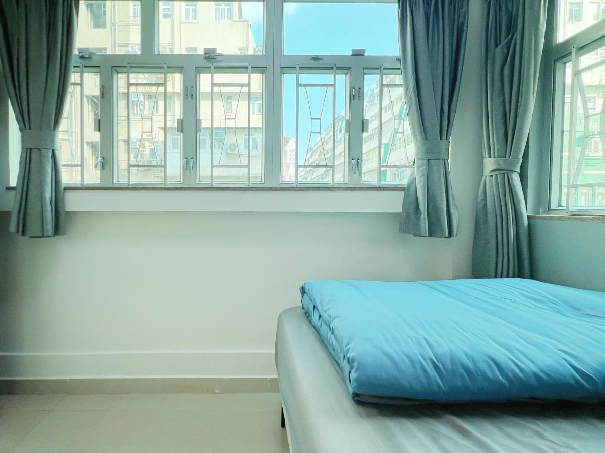 Student - 26 Man Yuen Street Hostel Hong Kong