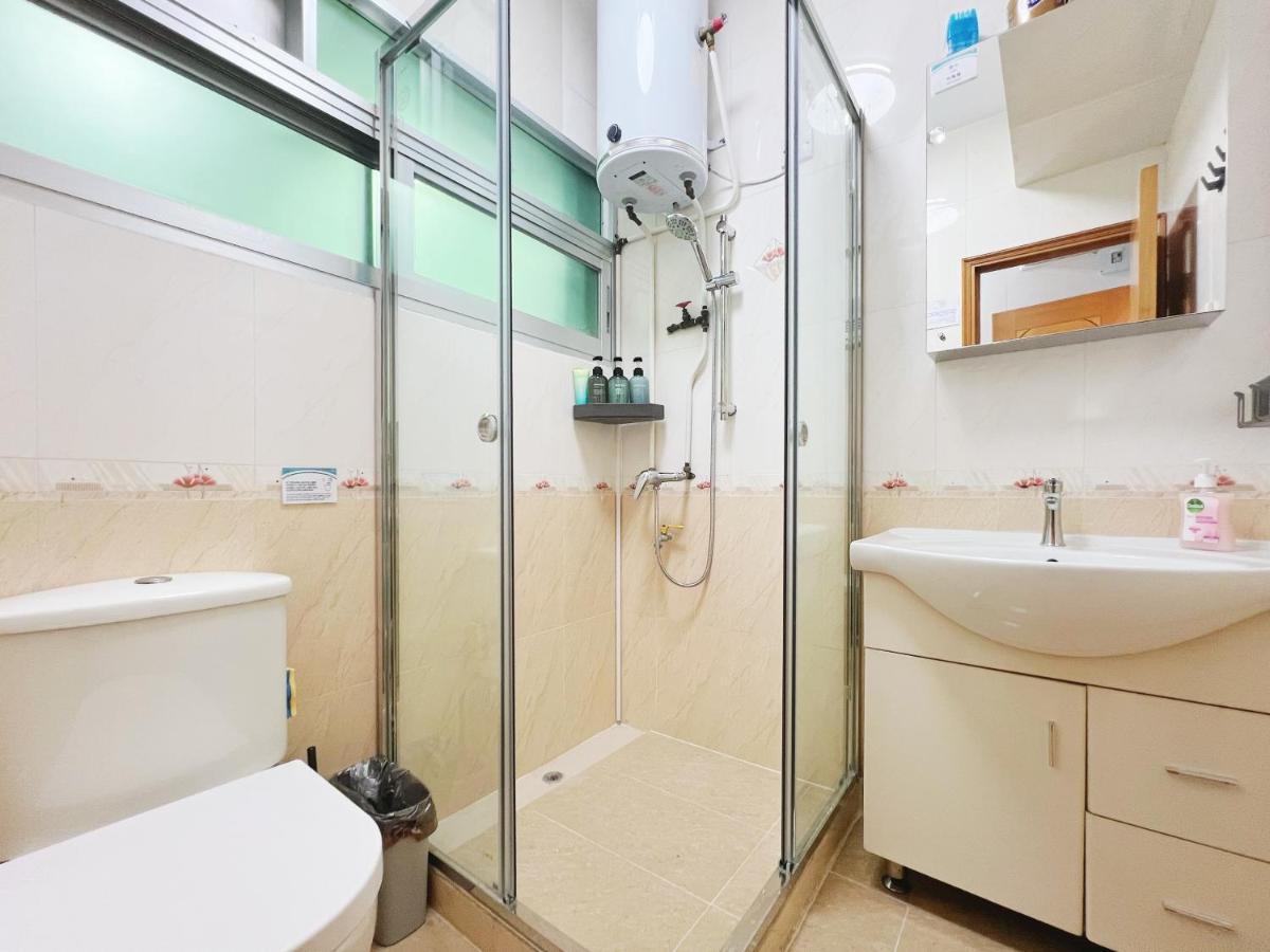 Hostel Student - 26 Man Yuen Street Hong Kong